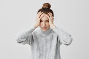 أهم أسباب وأعراض صداع التوتر المزمن